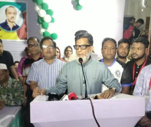টুর্নামেন্টের উদ্বোধন করেন ঢাকা-৯ আসনের সংসদ সদস্য এবং গণপ্রজাতন্ত্রী বাংলাদেশ সরকারের সড়ক পরিবহন ও সেতু এবং রেলপথ মন্ত্রণালয়ের মাননীয় প্রতিমন্ত্রী হাবিবুর রশিদ হাবিব।